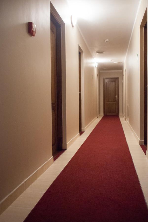 Atlant Hotel Uzhhorod Εξωτερικό φωτογραφία