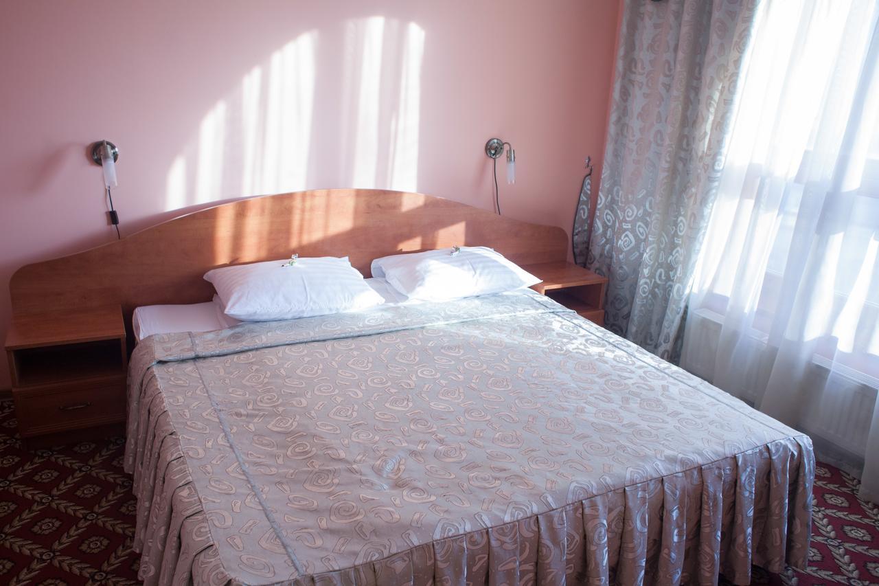 Atlant Hotel Uzhhorod Εξωτερικό φωτογραφία