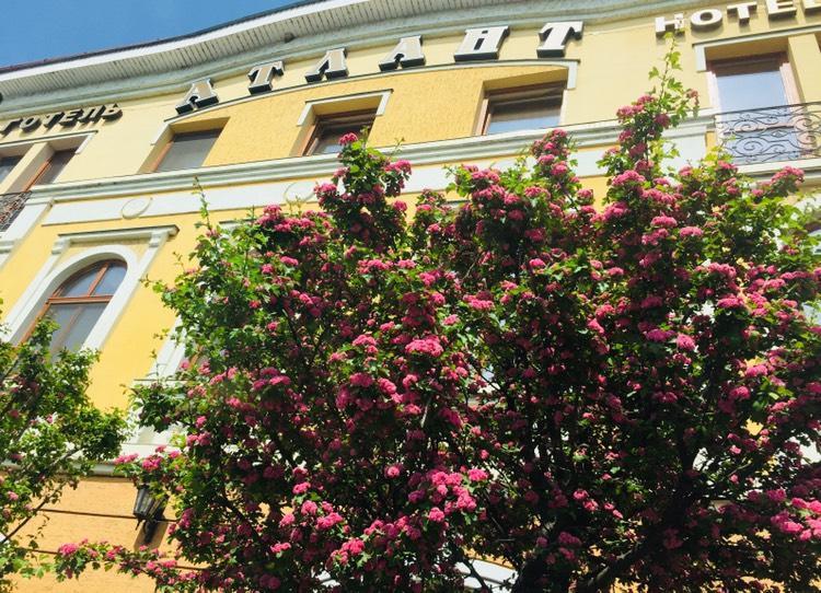Atlant Hotel Uzhhorod Εξωτερικό φωτογραφία
