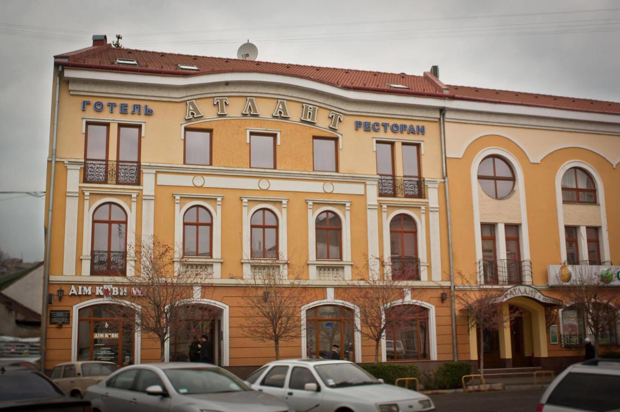 Atlant Hotel Uzhhorod Εξωτερικό φωτογραφία