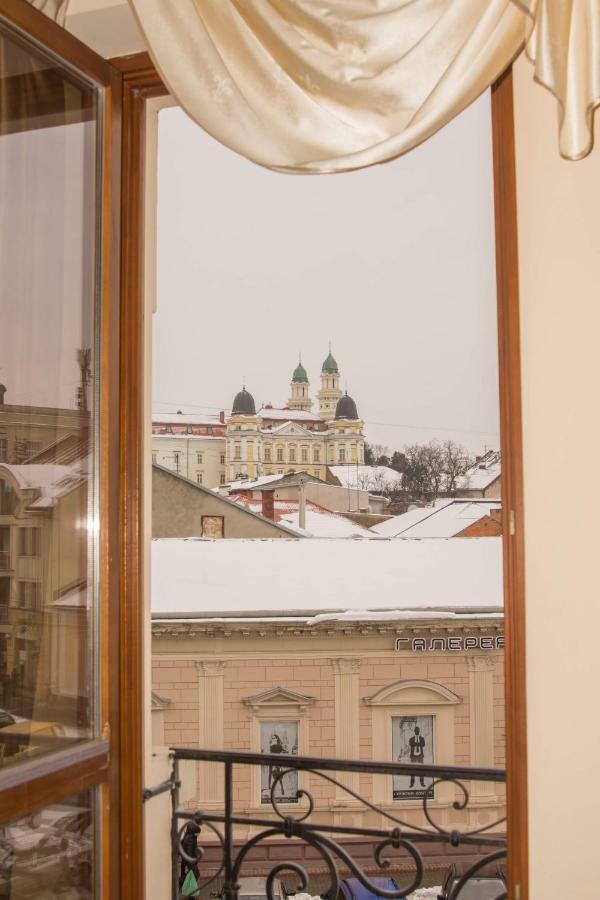 Atlant Hotel Uzhhorod Εξωτερικό φωτογραφία